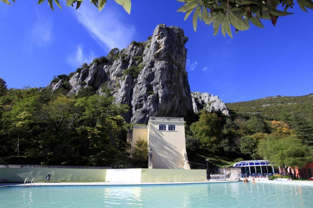 Casa Luana Villa Roč Exteriör bild