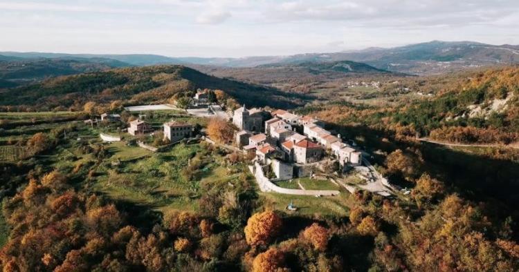 Casa Luana Villa Roč Exteriör bild